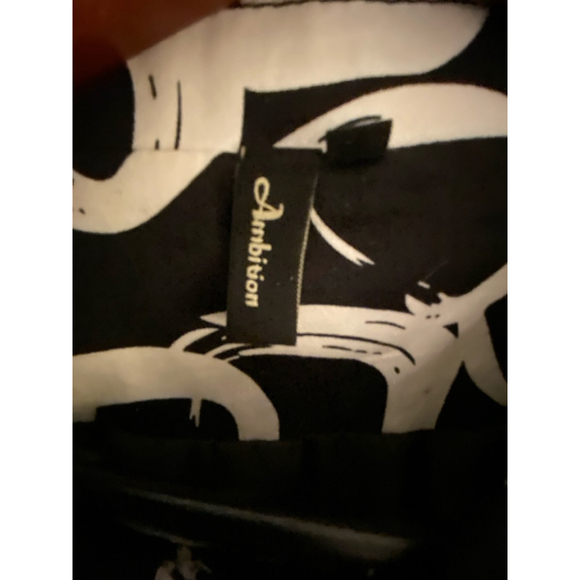 Ambition Jacket - Picture 3 of 10